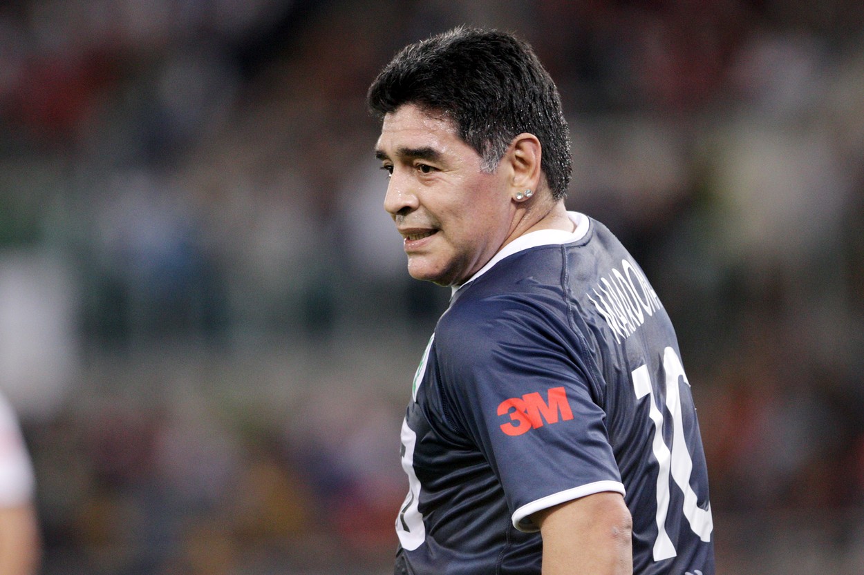 Procurorii care anchetează împrejurările în care s-a produs decesul lui Diego Maradona au plasat încă trei persoane sub investigație!
