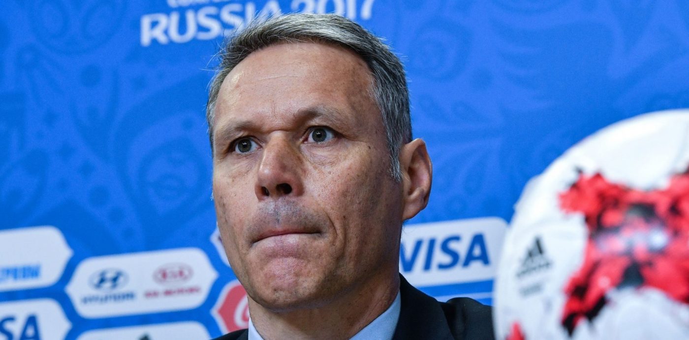 Acuzații teribile ale lui Marco van Basten! Legenda lui AC Milan desființează performanța lui Diego Maradona de a lua titlul cu Napoli, în 1990: „A fost dictat din birouri!”