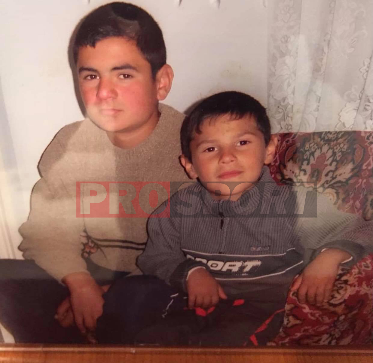Imagini inedite cu Florinel Coman! Cum arăta starul FCSB-ului în copilărie | GALERIE FOTO