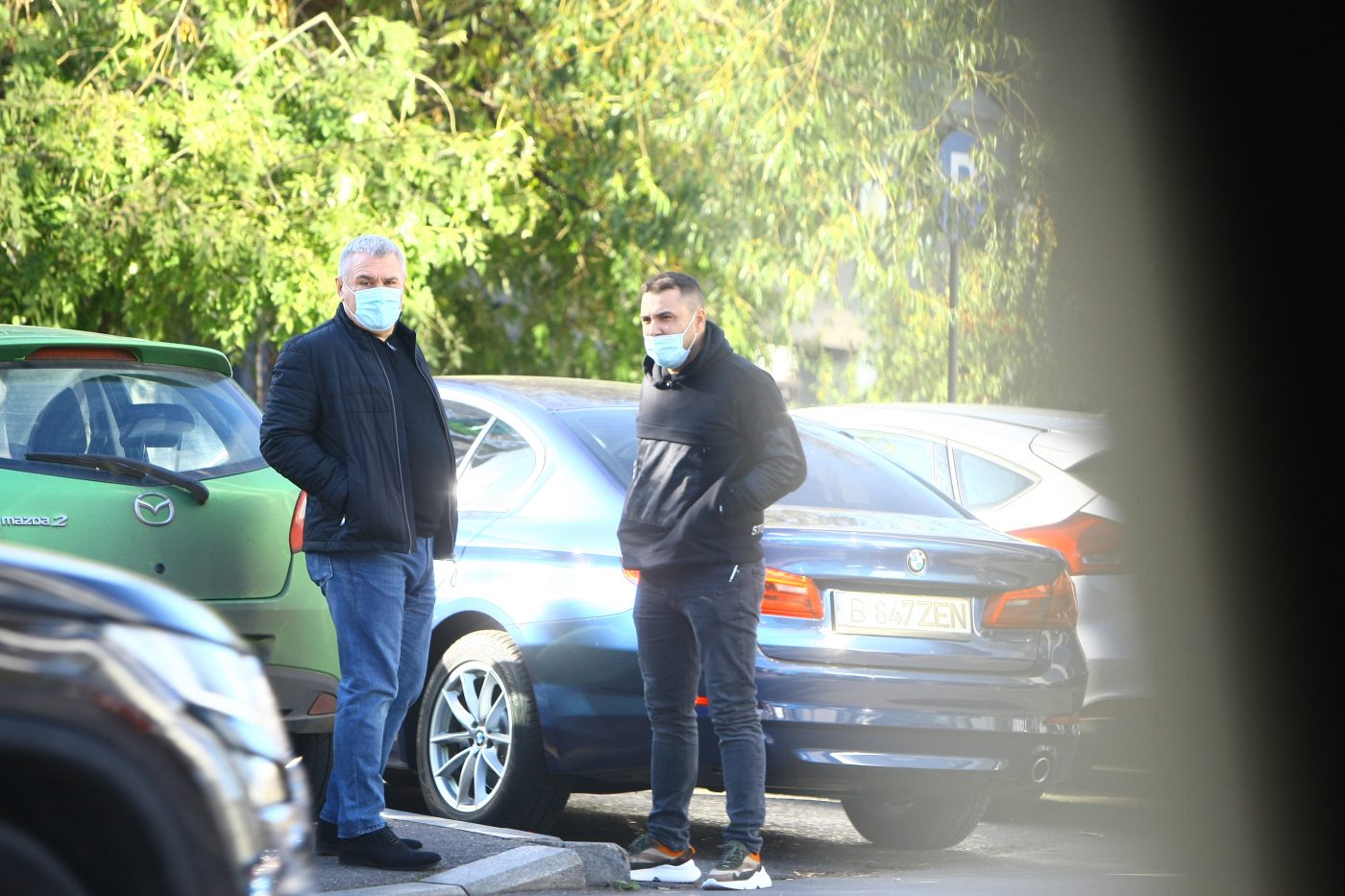 Victor Becali, întâlnire de afaceri cu o femeie misterioasă! Cei doi au discutat la un restaurant de fițe din nordul Bucureștiului despre mai multe acte | FOTO EXCLUSIV