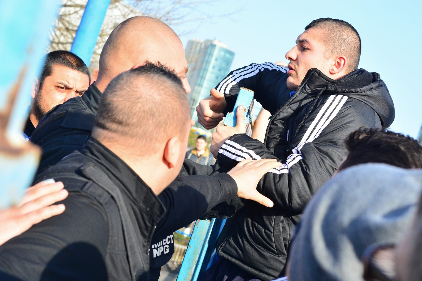Scandal imens la FC U Craiova! Liderii galeriei nu mai vor să audă de Robert Răducanu: „Mergem la teren și oprim antrenamentul! Nimeni n-a făcut asta!”