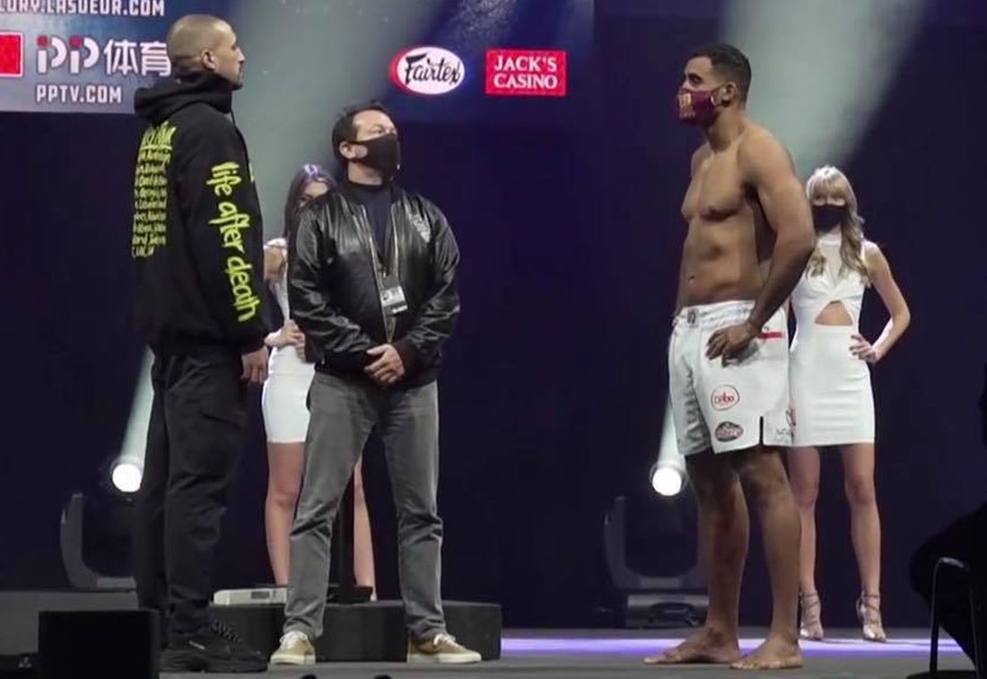 Benny Adegbuyi l-a „bătut” pe Badr Hari la cântarul oficial! Care e diferența de kilograme dintre cei doi | VIDEO