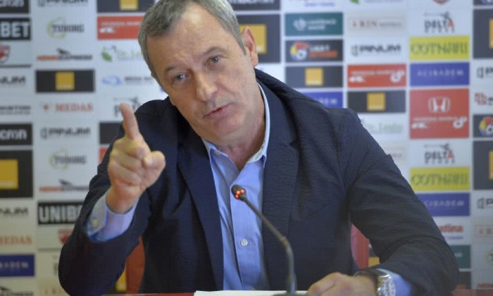 Revine Mircea Rednic la Mouscron? Ce scrie presa din Belgia despre fostul tehnician de la Viitorul