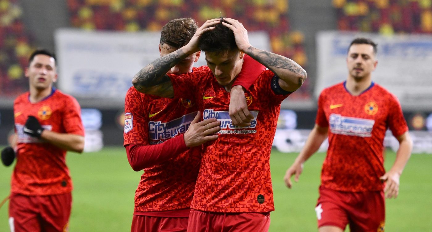 Ninsoarea le-a dat bătăi de cap jucătorilor de la FCSB! Condiții grele pentru elevii lui Toni Petrea la baza din Berceni | FOTO