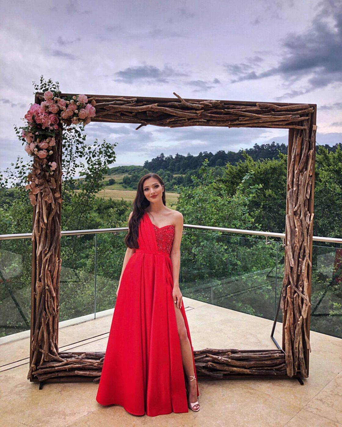 Darius Olaru, îndrăgostit până peste cap! Cine este Cristina, tânăra care i-a sucit mințile „perlei” lui Gigi Becali | GALERIE FOTO
