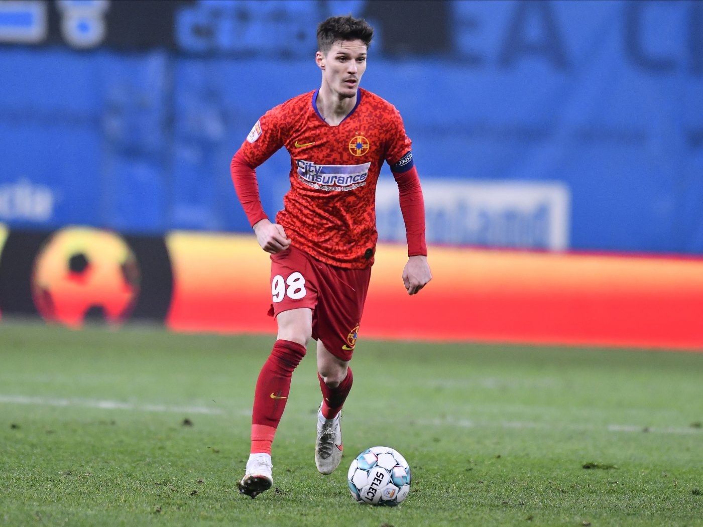 ULTIMA ORĂ | S-a aflat numele echipei care a oferit 10 milioane de euro pentru Dennis Man. Este din Rusia și are un lot cotat la 116 milioane de euro