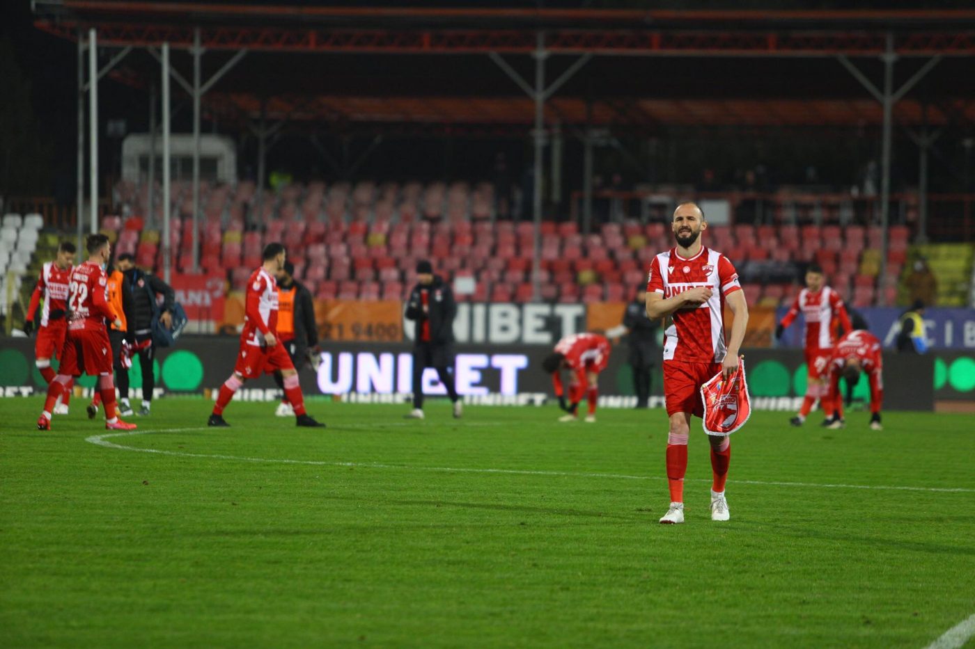 Jerry Gane, schimbare după doar șapte minute în derby-ul dintre Dinamo și CFR Cluj