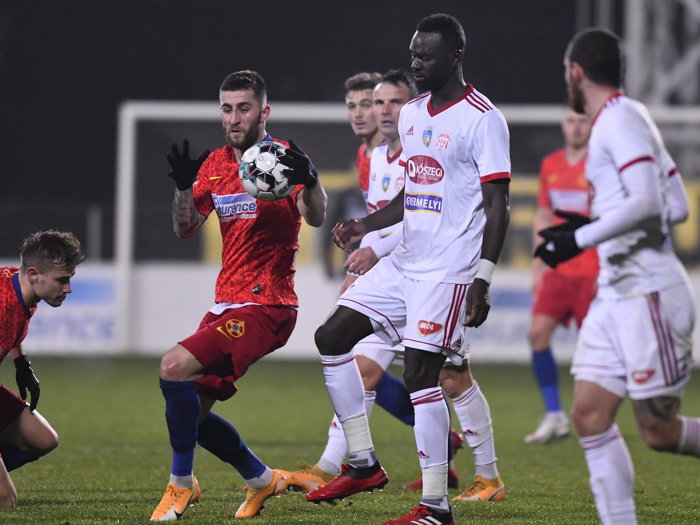 Fofana, critici la adresa arbitrului Horațiu Feșnic: „Am avut penalty!” Florin Ștefan îl contrazice, după remiza cu FCSB