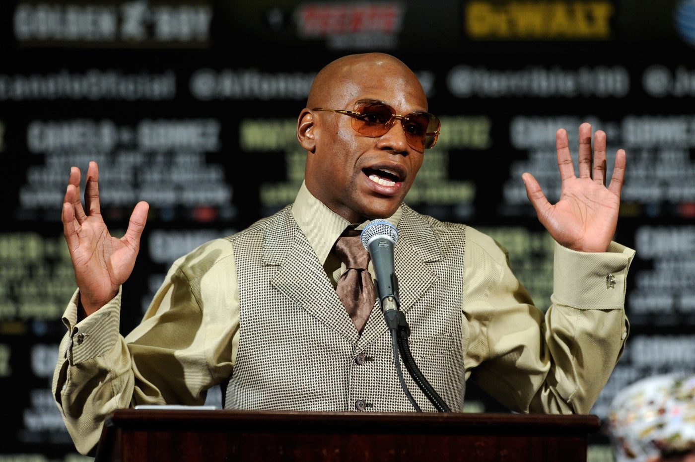 Floyd Mayweather a anunțat cine îi va fi adversar la revenirea în ringul de box! Când urmează să aibă loc lupta