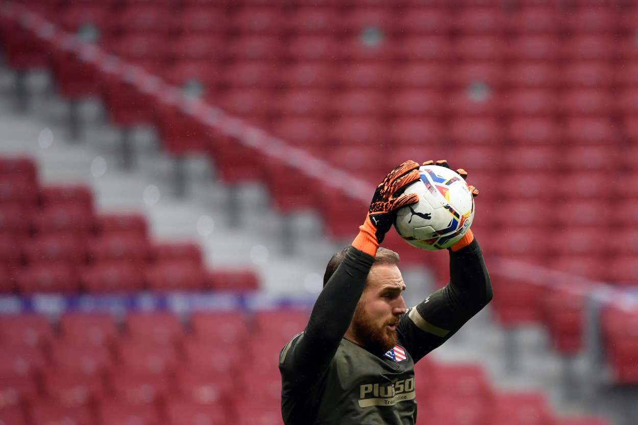Manchester United vrea să îl transfere pe Jan Oblak de la Atletico Madrid, dar clauza de reziliere uriașă a portarului îi sperie pe englezi
