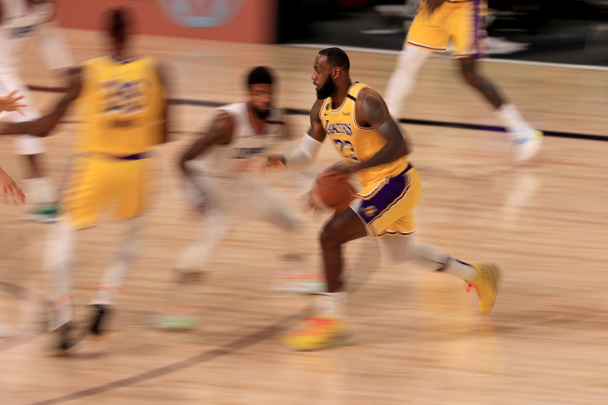 LeBron James și-a prelungit contractul cu Los Angeles Lakers pentru că își dorește să joace alături de fiul său. Salariu uriaș pentru starul american