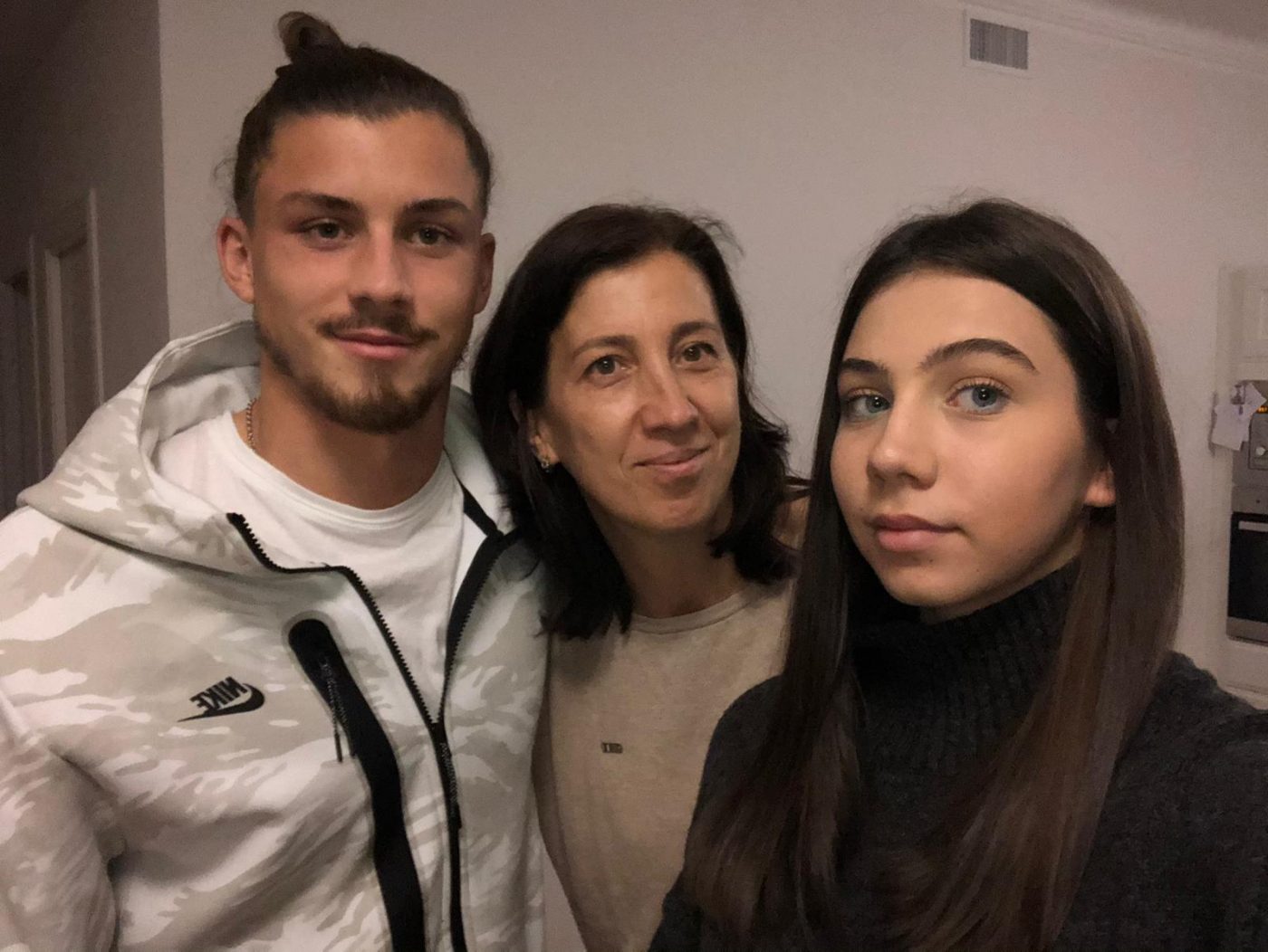 Mama lui Radu Drăgușin, după debutul fiului la campioana Juventus: „S-au convins în 40 de minute de calitățile lui!” Gestul superb față de Mircea Lucescu | EXCLUSIV