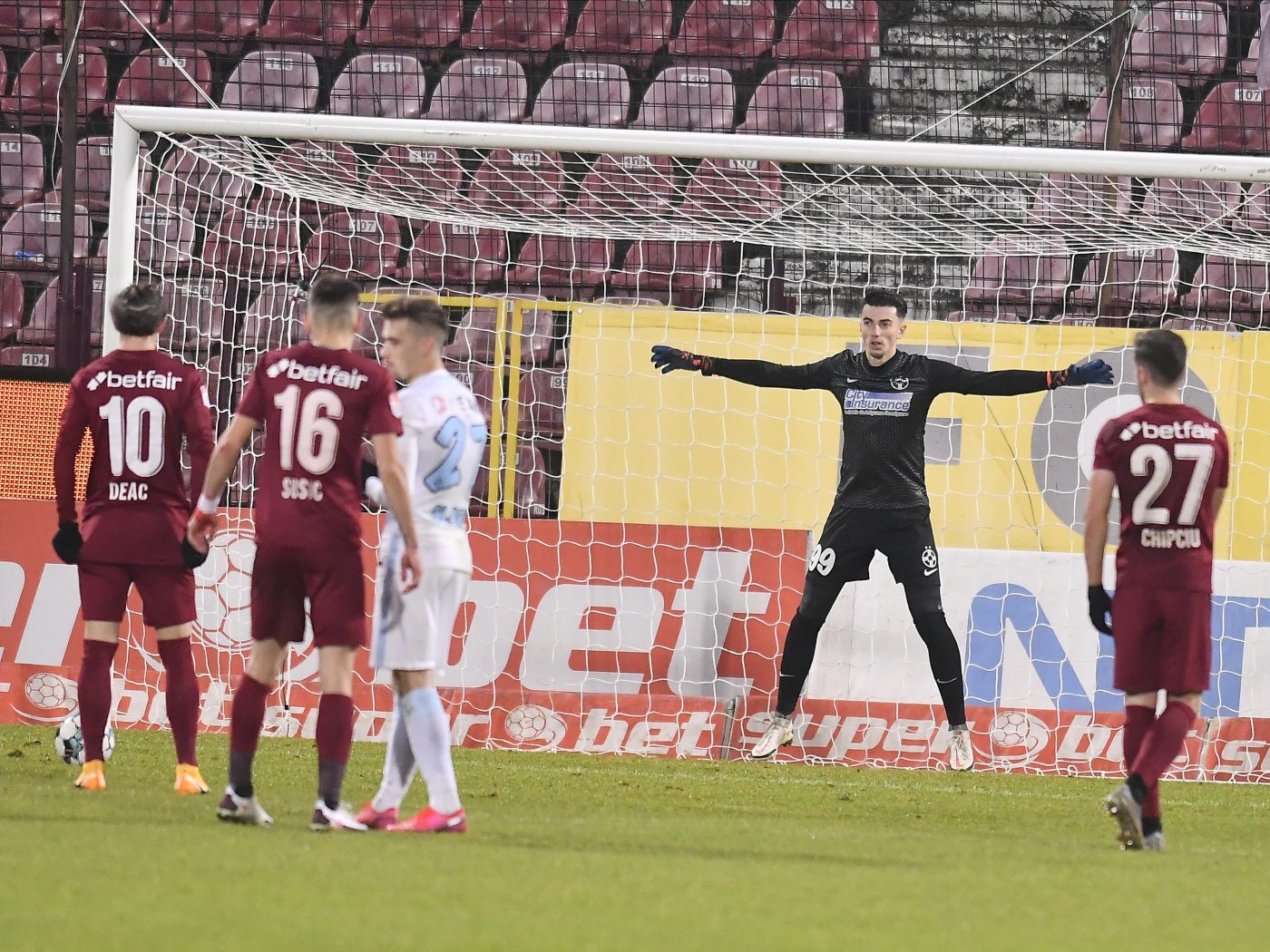 Edi Iordănescu l-a pierdut pe Ciprian Deac! Veteranul campioanei României a ieșit accidentat cu FCSB