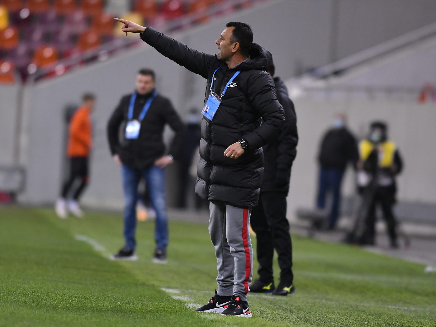 Toni Petrea i-a pregătit atent revenirea lui Florinel Coman pe teren: „Mai are multe de pus la punct!”