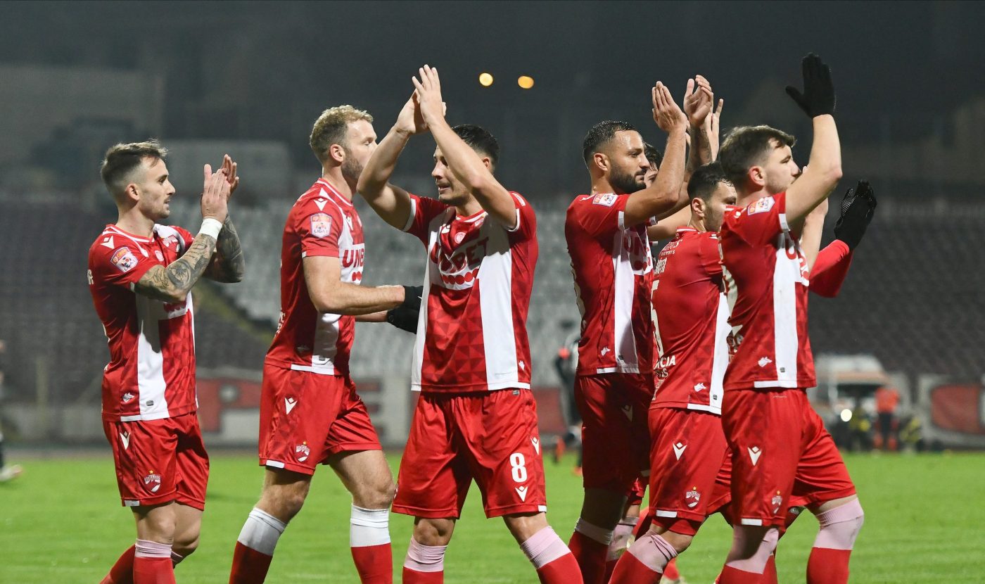 E oficial! Rene Hinojo se desparte de Dinamo! „Aștept actele!” A anunțat că alți doi jucători vor pleca. „Aș putea paria!”