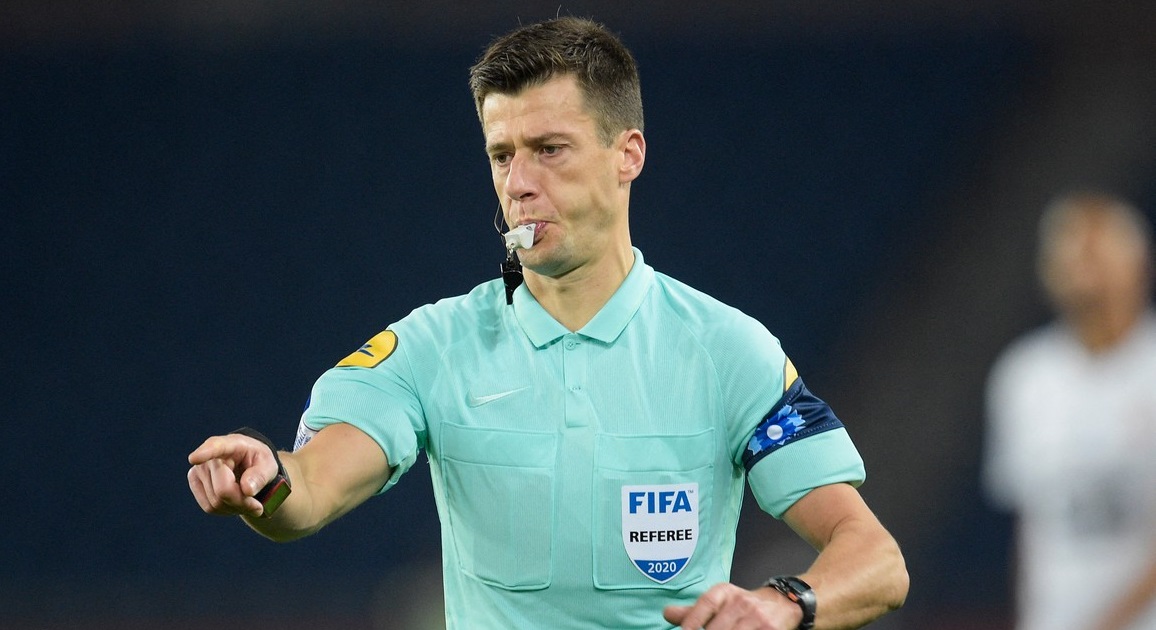 Șefii lui CFR Cluj pun „tunurile” pe arbitrul de la meciul cu Young Boys: „Dan Petrescu îl bătea!”