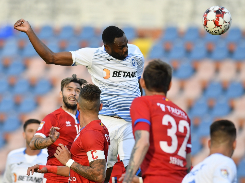 Stephane Acka (30 de ani) își dorește să plece cu orice preț de la Universitatea Craiova