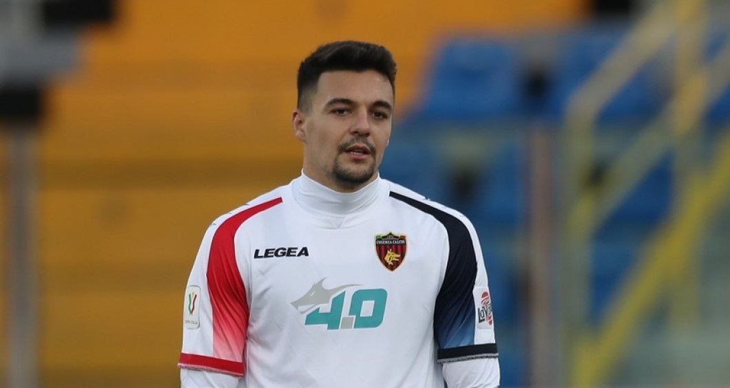 Din rău în mai rău: Serie C sau înapoi la FCSB? Adi Petre nu a impresionat nici la Cosenza, iar antrenorul l-a lăsat în afara echipei