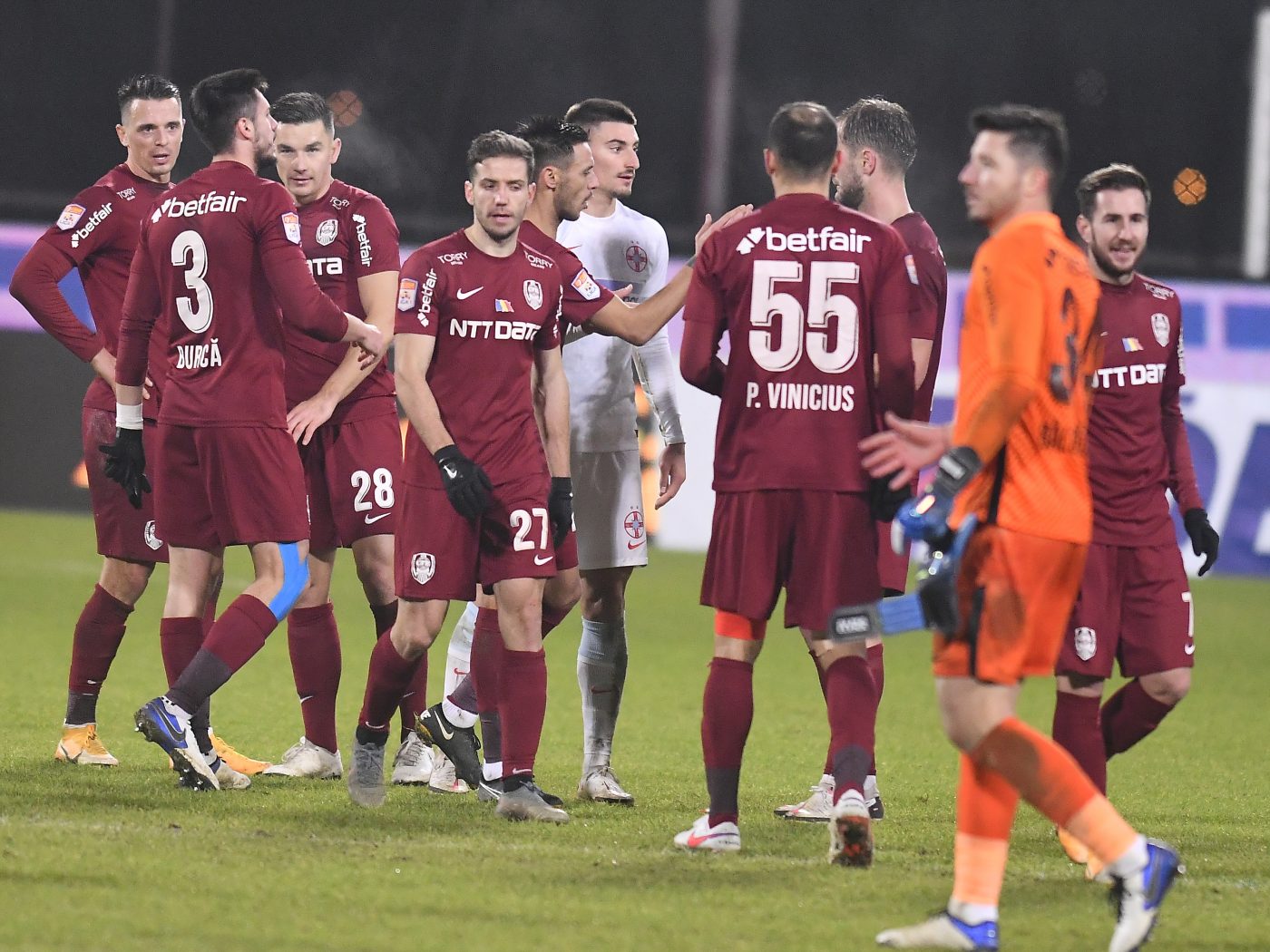 Plecări de la CFR Cluj! Doi jucători pleacă sub formă de împrumut la Gaz Metan Mediaș