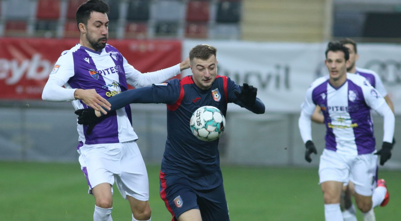 Daniel Popa nu îi iartă pe spaniolii de la Dinamo: „Sunt banii mei şi vreau să mi-i recuperez!”. Ce măsuri a luat atacantul împrumutat la Chindia
