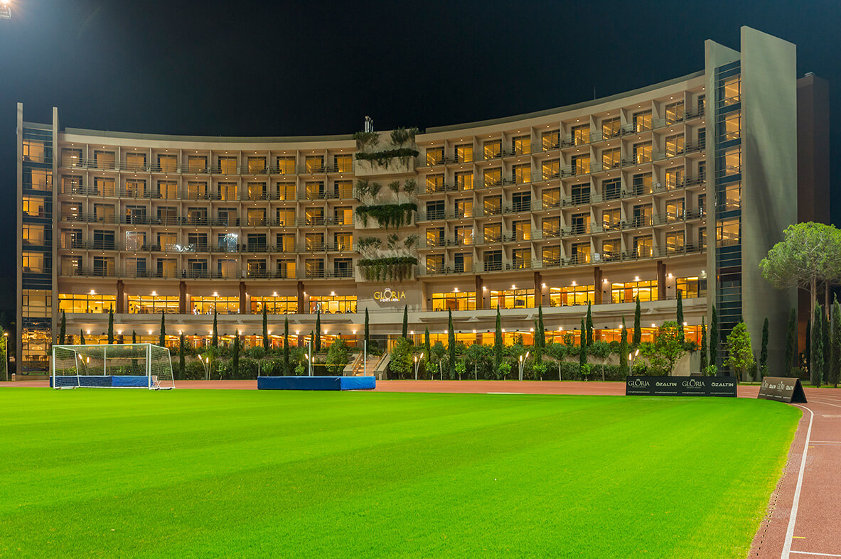 FCSB, cantonament de lux în plină pandemie! Cum arată hotelul unde Man, Coman și Moruțan se vor pregăti de titlu pe banii lui Gigi Becali | EXCLUSIV