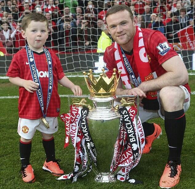 Fiul lui Wayne Rooney s-a transferat de la Manchester City la Manchester United! Puștiul n-a împlinit încă 11 ani