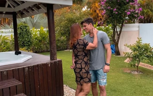 La un pas de tragedie! Mult mai tânărul iubit al mamei lui Neymar Jr. a fost înjunghiat într-un restaurant din Cancun și lăsat să zacă într-o baltă de sânge! | VIDEO