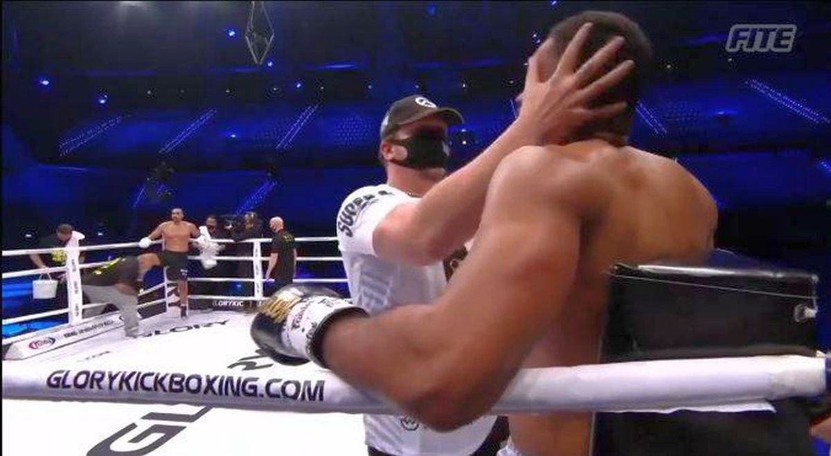 Momentul care a schimbat meciul cu Badr Hari: cum l-a scos antrenorul din „ghearele” knockout-ului marocanului și l-a transformat în eroul României!