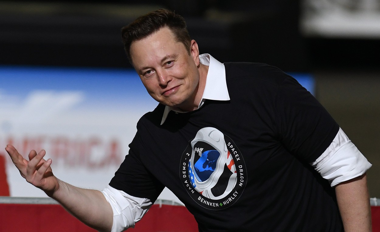 Elon Musk are rivali puternici! Mai mulți investitori din Qatar sunt gata să facă primele oferte pentru cumpărarea lui Manchester United!