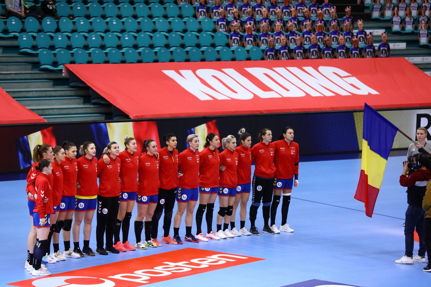 România a anunțat o schimbare în lot pentru meciul din această seară cu Ungaria, în grupa principală la Euro 2020. Tricolorele au un bilanț pozitiv în partidele directe din ultimii 4 ani