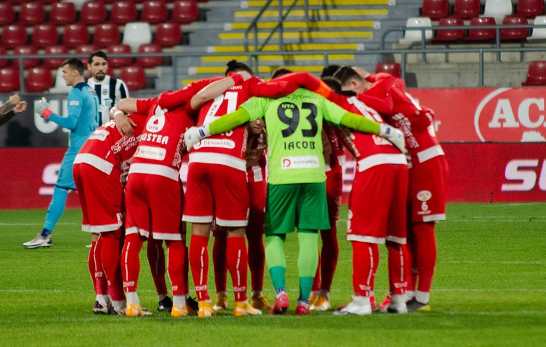 UTA joacă la Szeged singurul amical al iernii, brazilianul Roger vine după Anul Nou: „Sperăm să profităm de calitatea și polivalența sa”