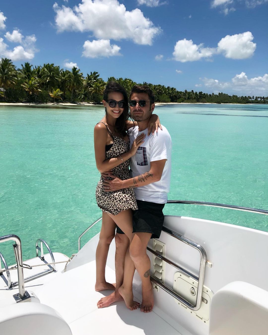 Soacra lui Adrian Mutu e doar cu 8 ani mai mare decât fostul fotbalist! Mariana arată spectaculos la 53 de ani. GALERIE FOTO