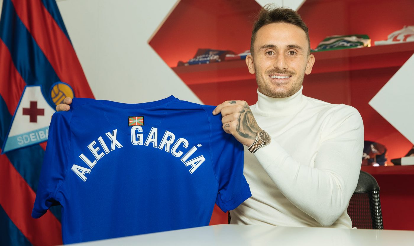 OFICIAL! Aleix Garcia și-a găsit echipă, după ce a plecat de la Dinamo. Mijlocașul spaniol a fost prezentat la Eibar | FOTO