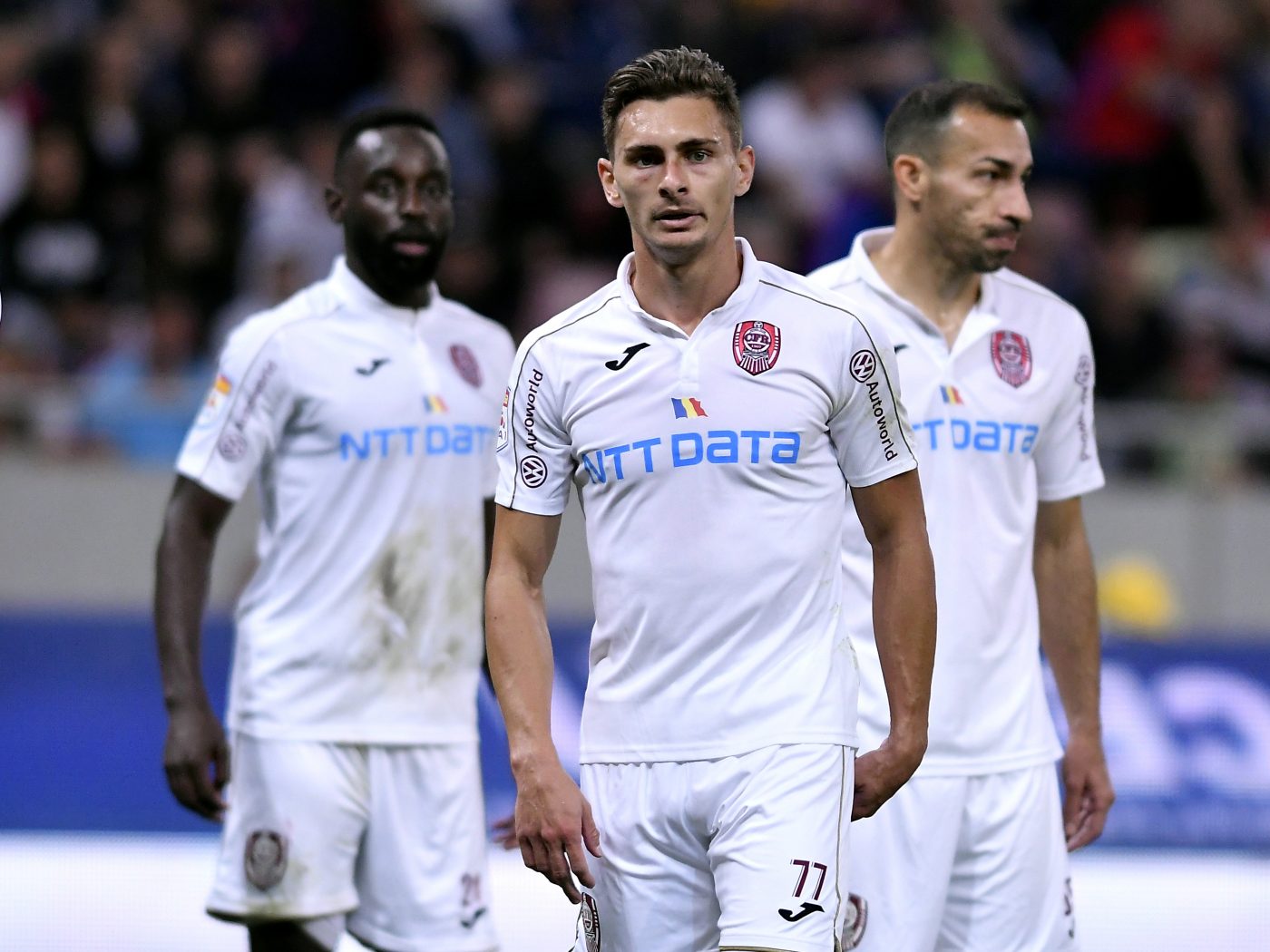Dinamo, mutare de ultimă oră înainte derby-ul cu FCSB! „Câinii”, la un pas să transfere un nou fundaș care a câștigat campionatul