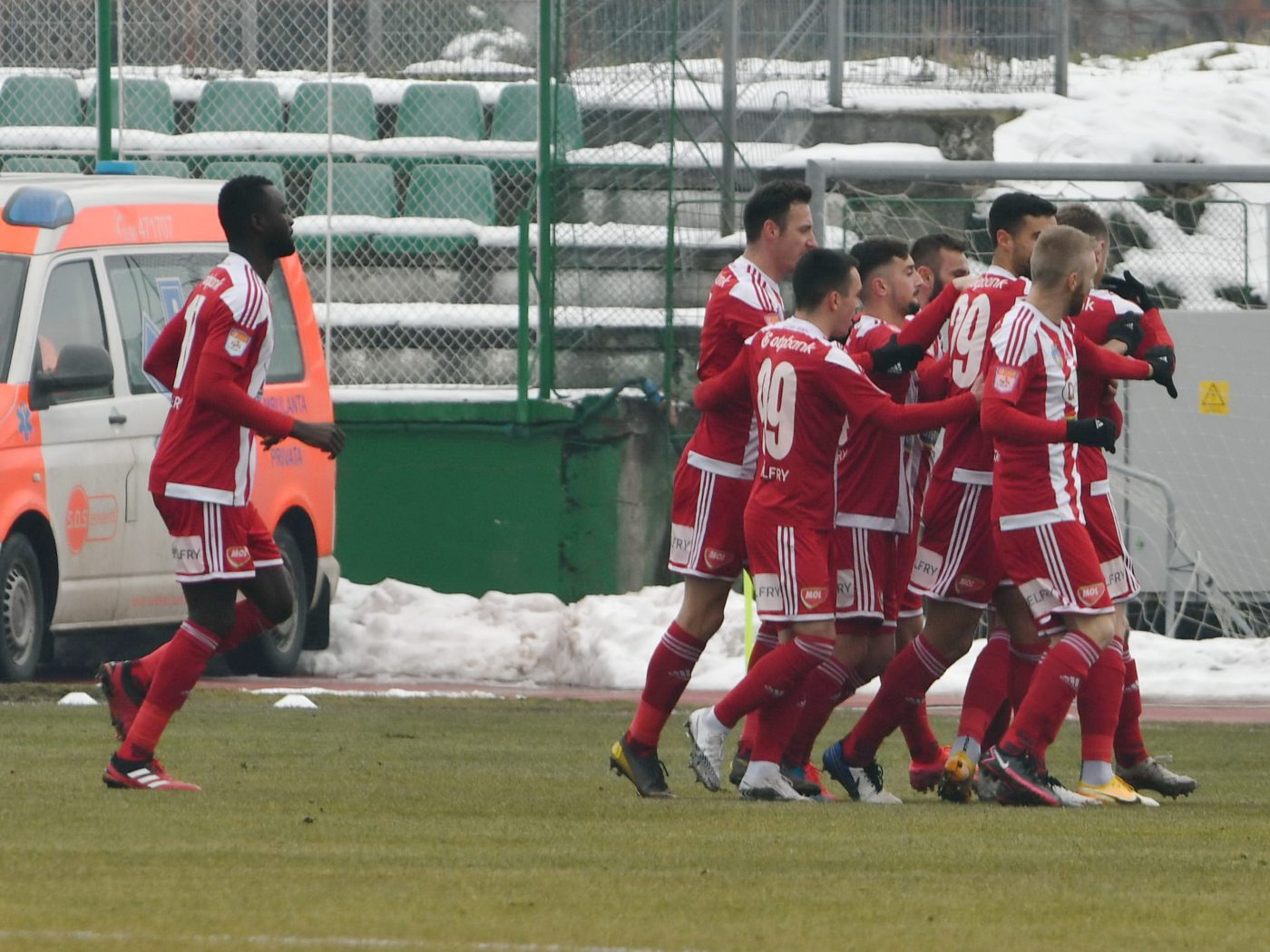 Focar de COVID-19 la Sepsi OSK. Meciul cu Campionii FC Argeș a fost amânat, Attila Hadnagy se teme și pentru jocul cu Poli Iași: ”E groasă!”