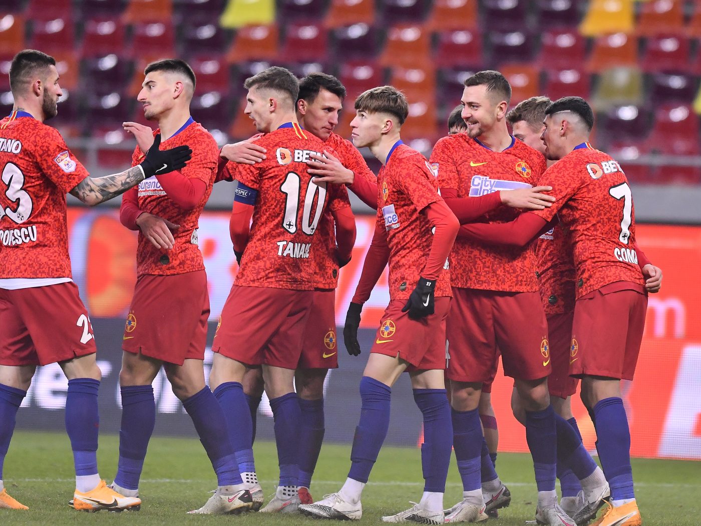 Duckadam, reacție clară după ce a văzut „11”-le de start al FCSB: „E pedepsit, nu mai prinde echipa!”