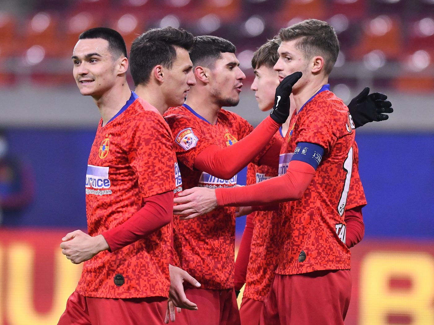 Rivalii pariază pe FCSB în lupta pentru titlu. „O să defileze în Liga 1! Au niște jucători extraordinari!”