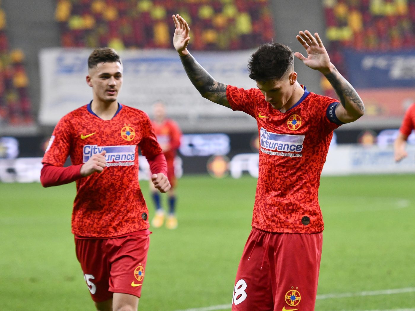 Dennis Man, certat de fostul său antrenor. „Nu cred că dă bine să faci asta!” Ce mesaj a primit fotbalistul FCSB-ului