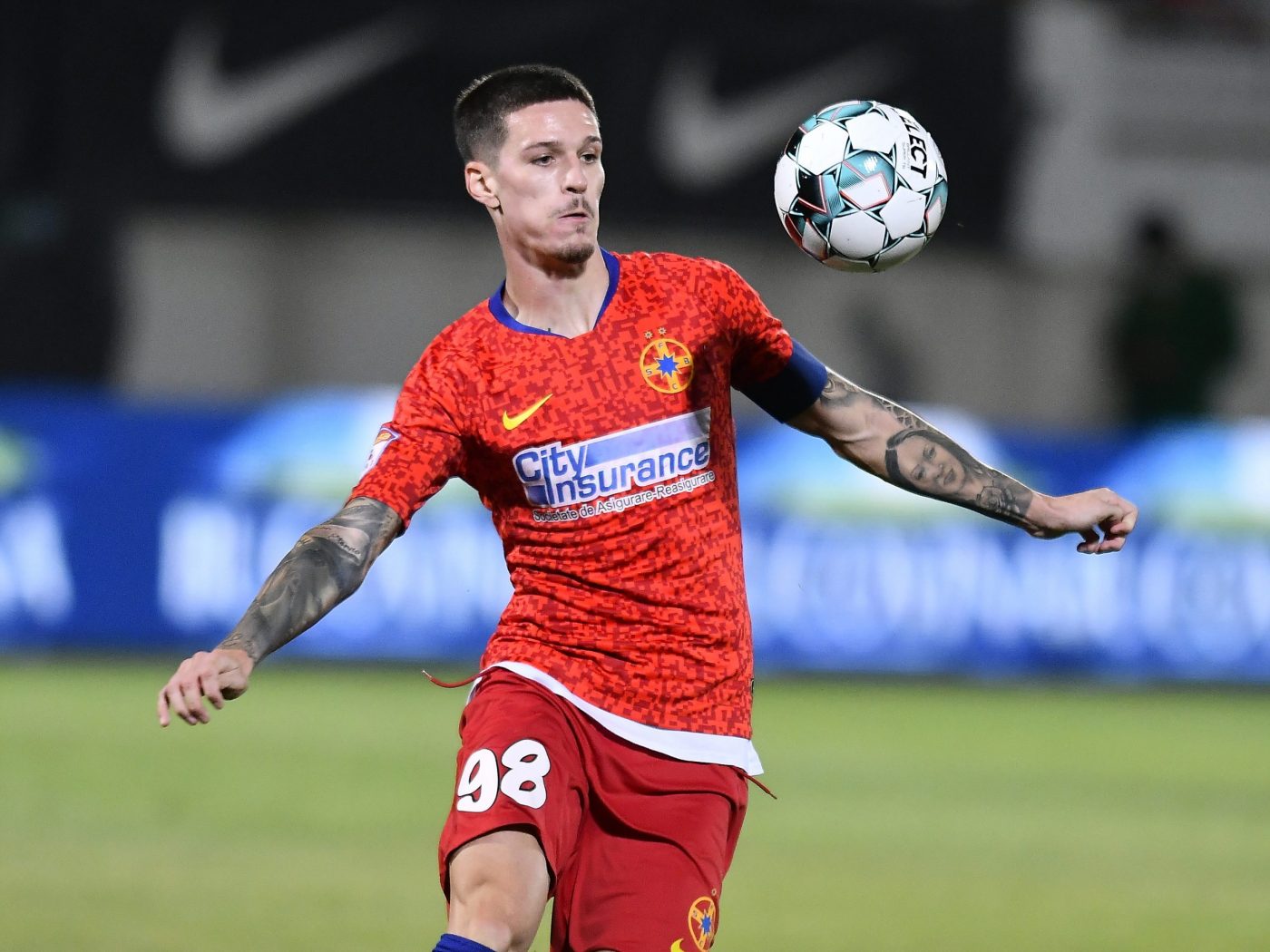 FCSB a fost cât pe ce să-l piardă pe Dennis Man! Cum l-a oprit Laurențiu Reghecampf pe Gigi Becali să facă o mare greșeală: „M-am certat, dar i-a prins bine!”