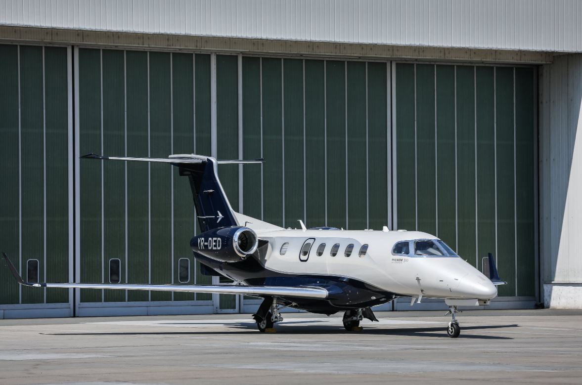 Dennis Man, la fel ca marii jucători ai lumii! Cum arată avionul privat de 9 milioane de euro care l-a adus la Parma: este o „bijuterie” cu aripi, folosită în trecut și de BOR să aducă Lumina Sfântă de la Ierusalim | FOTO