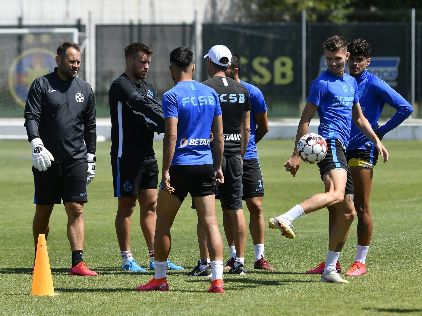 Ratează FCSB meciul cu Astra Giurgiu? Elevii lui Toni Petrea, în pericol de carantină! DSP n-ar fi oferit derogare echipei
