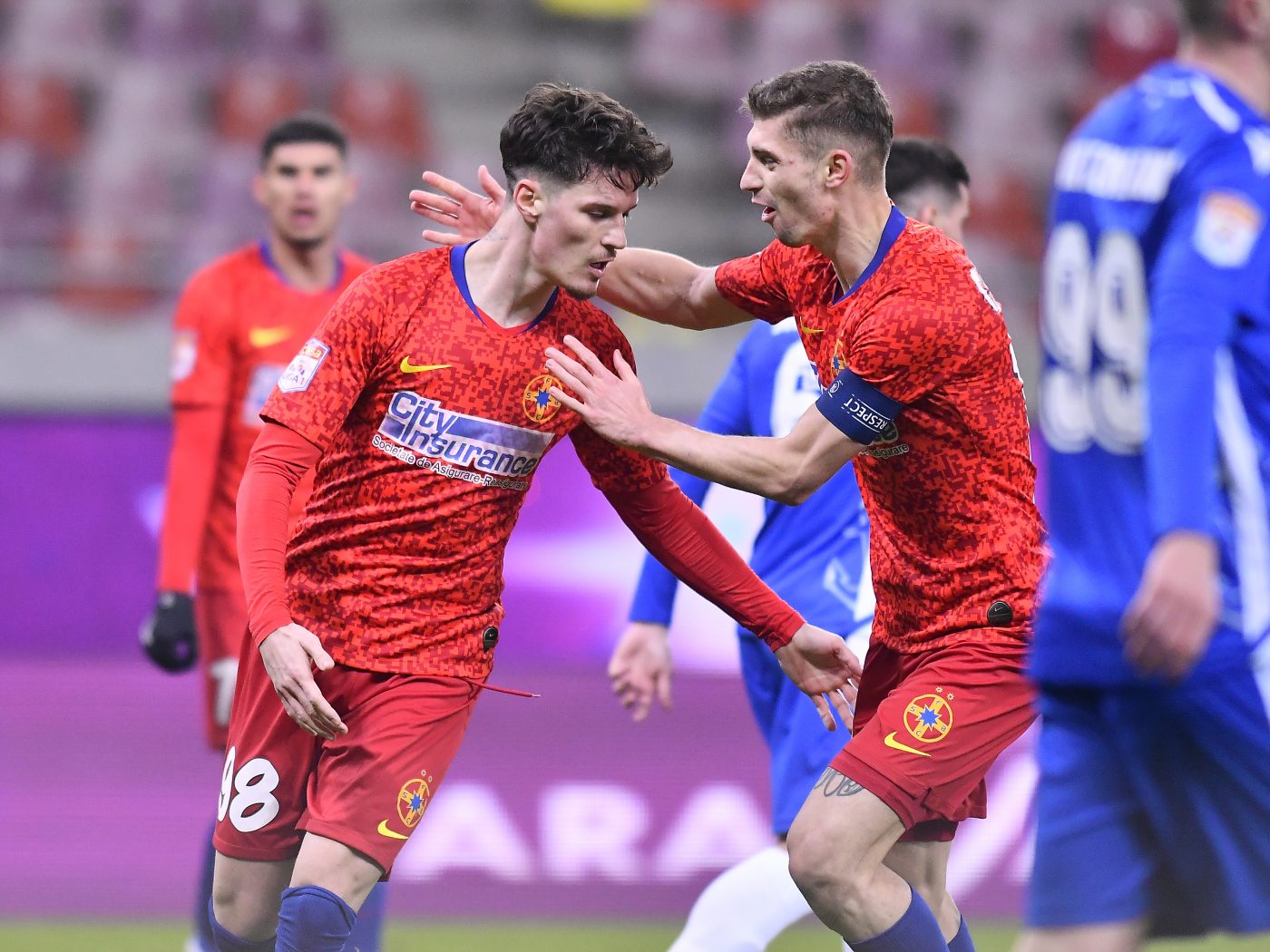 Fotbaliștii din Liga 1 au votat online: Dennis Man, cel mai bun jucător din 2020! Cum arată primul 11 al sezonului trecut la Premiile AFAN