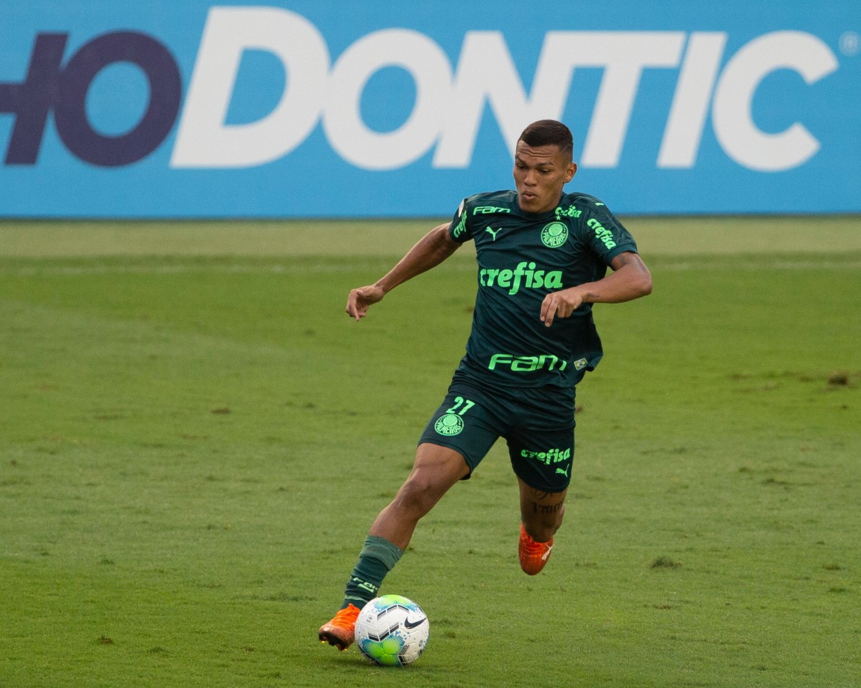 Manchester United încearcă să rezolve în culise transferul unui puști minune din Brazilia, care este monitorizat de FC Barcelona!