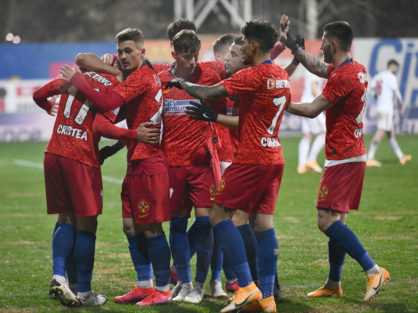 FCSB nu trebuie să stea în carantină la întoarcerea în țară! Vestea minunată primită de elevii lui Toni Petrea