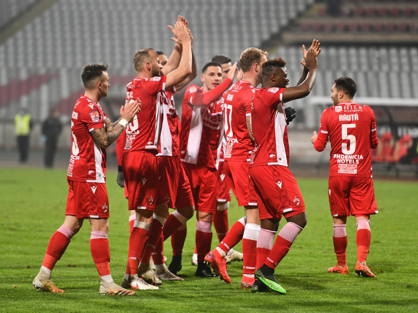 „Câinii” joacă la Călărași meciul sezonului » Dunărea – Dinamo se joacă și la pariuri!