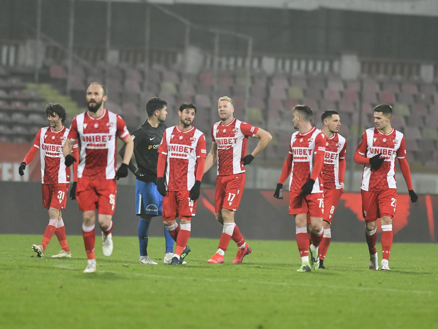 Jurnaliștii de investigație au analizat situația de la Dinamo. „Fanii plătesc bilet ca să salveze clubul!” Reacția lui Pablo Cortacero