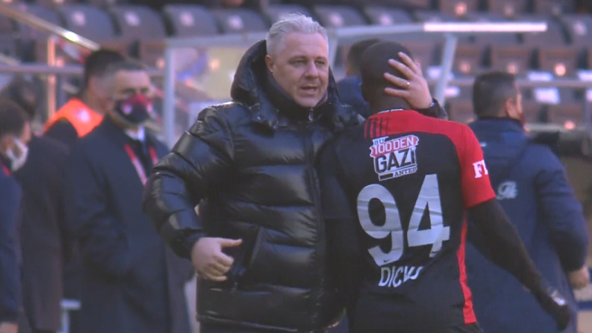 Mircea Lucescu îi taie aripile lui Marius Șumudică. „N-are potențial să rămână acolo!” Ce zice despre reacția rasistă la adresa lui „Șumi”