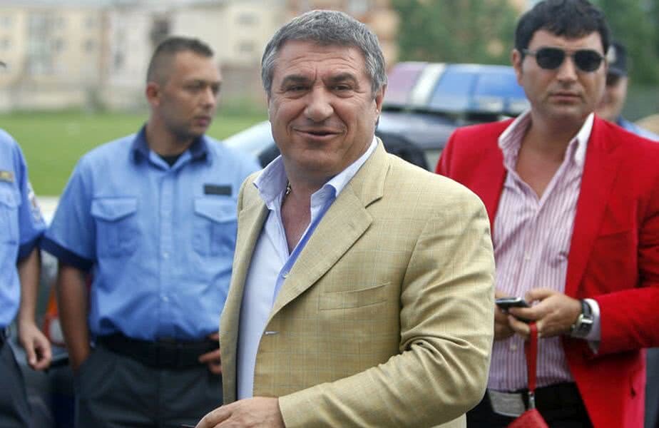 Victor Becali, declarația zilei, după acuzațiile de blat aduse României și reacția misterioasă a lui Florin Răducioiu: „Eu pun capul la ghilotină!”