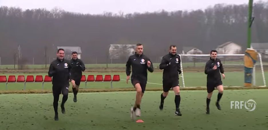 Și arbitrii așteaptă implementarea sistemului VAR în Liga 1! Radu Petrescu: „Este ca o plasă de siguranță pentru noi”. Ce spune Kyros Vassaras | VIDEO