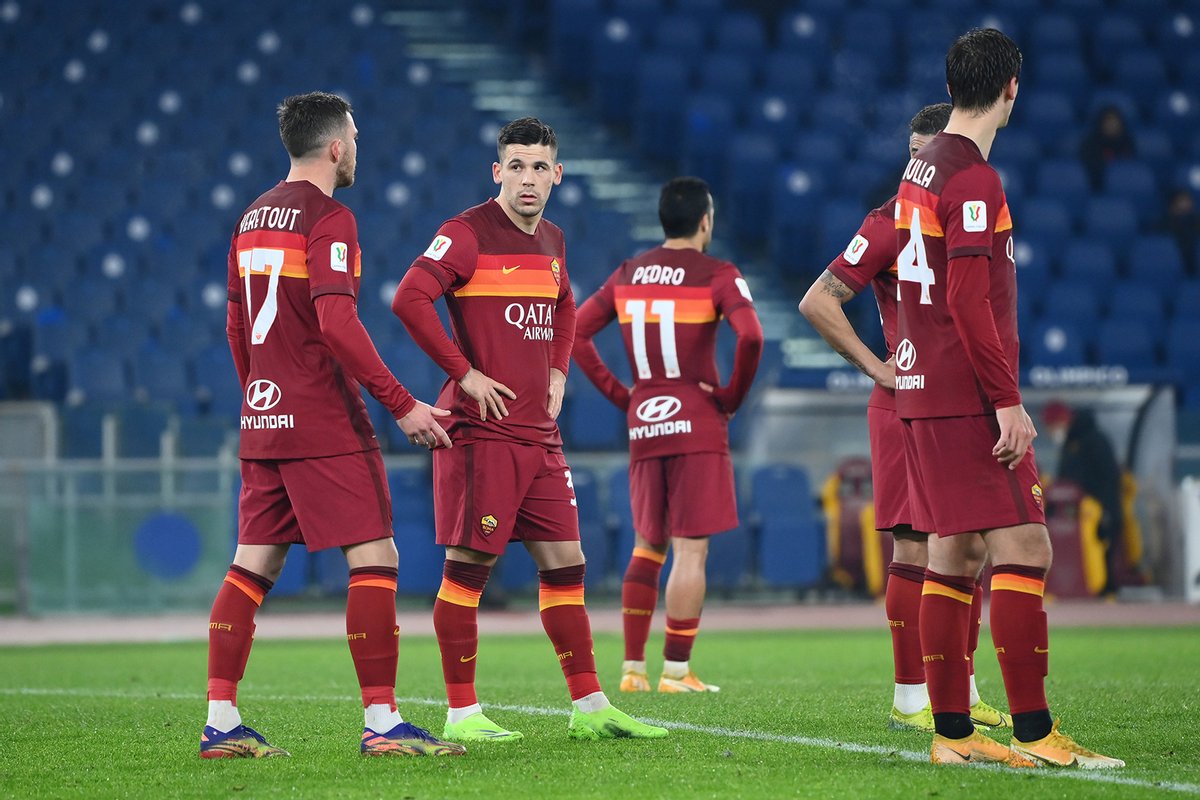 AS Roma, greșeală impardonabilă! Stafful tehnic a efectuat 6 schimbări în loc de 5 și a pierdut meciul și la „masa verde”. Pe gazon, fusese învinsă oricum de Spezia
